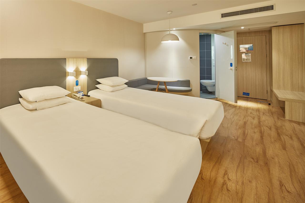 Hanting Hotel Qingdao Zhanqiao Railway Station Εξωτερικό φωτογραφία